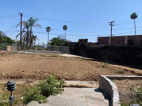 3880 Startouch Dr, Pasadena, CA photo 2