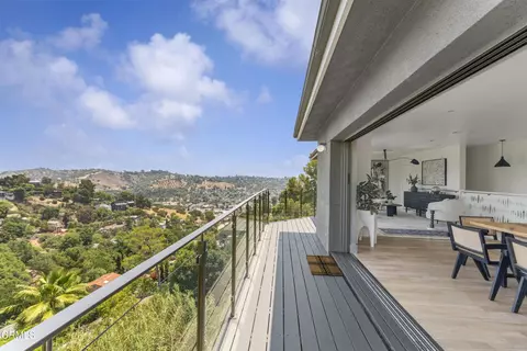 453 Frontenac Ave, Los Angeles, CA 90065
