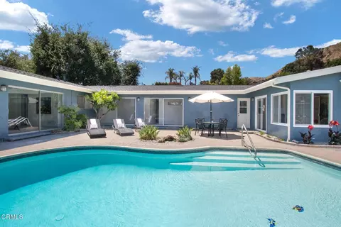 3345 Rubio Crest Dr, Altadena, CA 91001