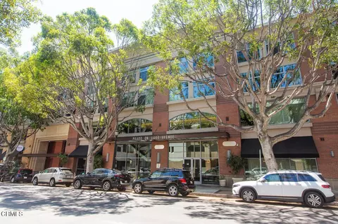 840 E Green St #220, Pasadena, CA 91101