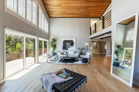 3643 Hampstead Rd, Glendale, CA 91206