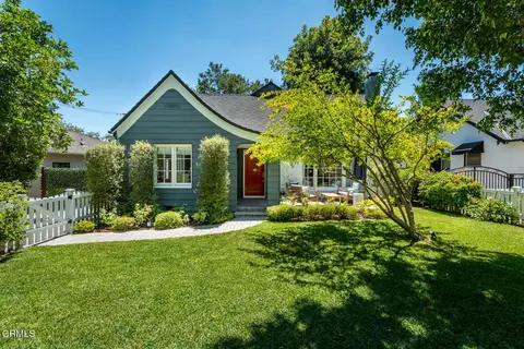 2080 Queensberry Rd, Pasadena, CA 91104