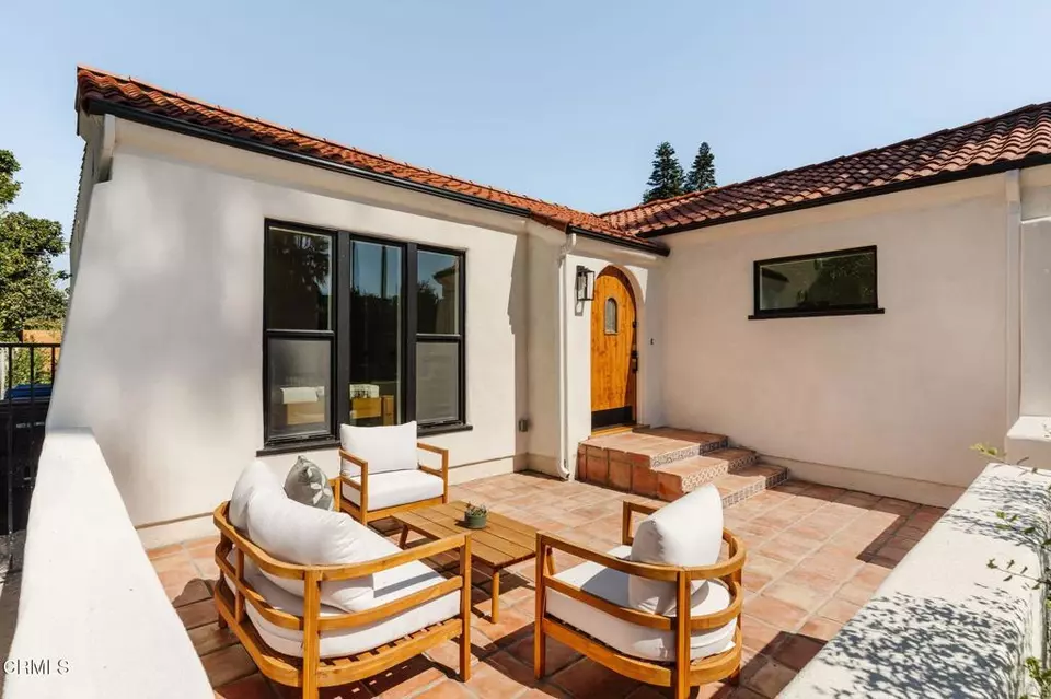 Exterior - 4822 6th Ave, Los Angeles, CA 90043 photo 2 of 8