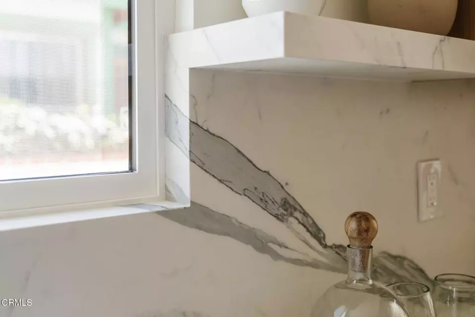 Kitchen - 4822 6th Ave, Los Angeles, CA 90043 photo 4 of 4