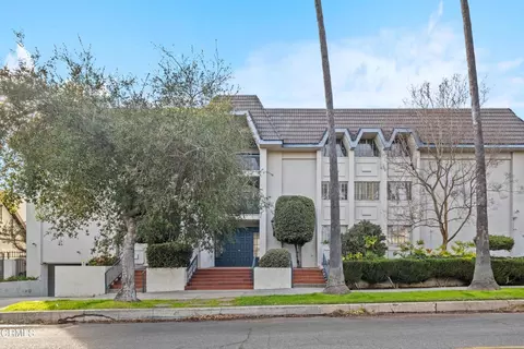 497 S El Molino Ave #102, Pasadena, CA 91101