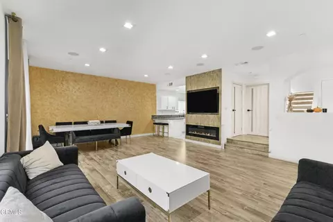 14060 Carlton Ln, Sylmar, CA 91342