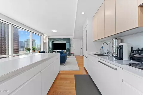 877 Francisco St #1506, Los Angeles, CA 90017