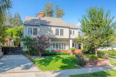 1345 Lomay Pl, Pasadena, CA 91103