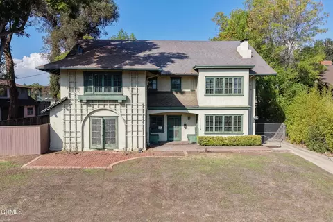 237 W State St, Pasadena, CA 91105