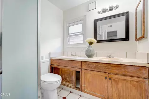 Bath - 16952 Roa Dr, Carson, CA 90746 photo 1 of 2