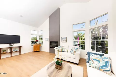 11829 Gateway Blvd #2, Los Angeles, CA 90064