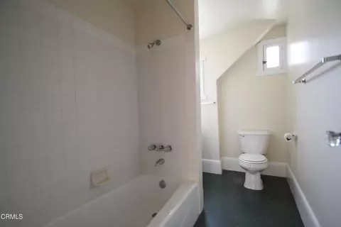 Bath - 166 Dearborn St, Pasadena, CA 91103 photo 1 of 1