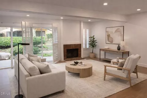 5720 Owensmouth Ave #125, Woodland Hills, CA 91367
