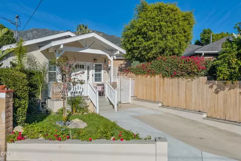 3233 Washington Pl, Glendale, CA 91214