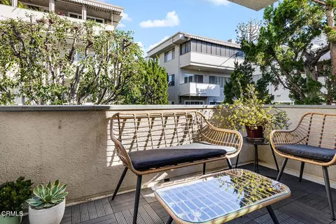385 S Oakland Ave #205, Pasadena, CA 91101
