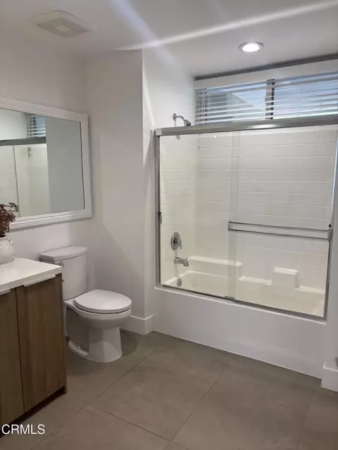 Bath - 239 S Marengo Ave #303, Pasadena, CA 91101 photo 3 of 3
