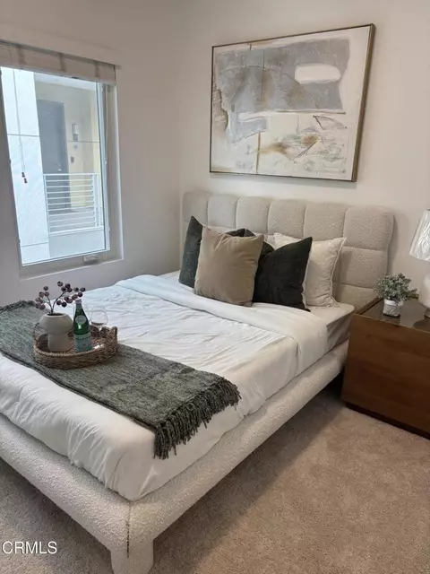 Bedroom - 239 S Marengo Ave #303, Pasadena, CA 91101 photo 2 of 4