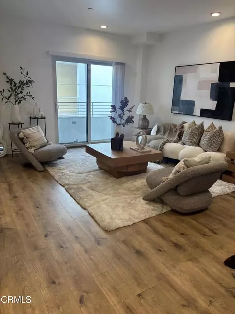 Living - 239 S Marengo Ave #303, Pasadena, CA 91101 photo 4 of 4