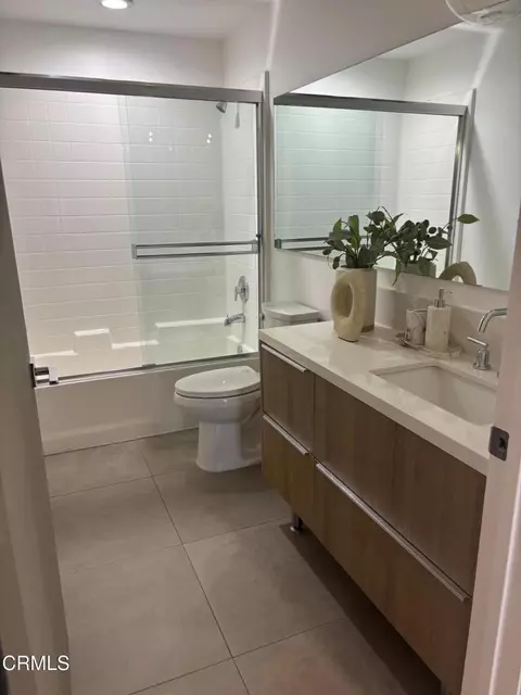 Bath - 239 S Marengo Ave #303, Pasadena, CA 91101 photo 1 of 3
