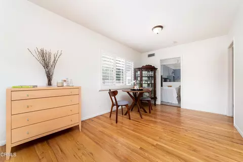Dining - 1305 Solita Rd, Pasadena, CA 91103 photo 1 of 5