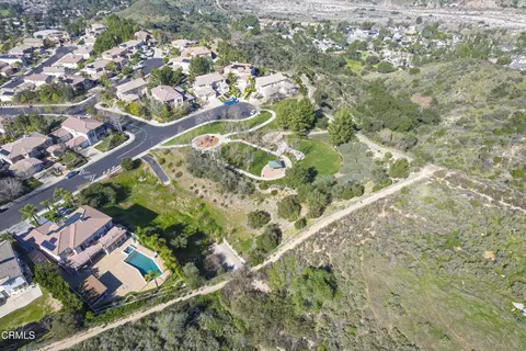 11071 N Tamberly Ln, Tujunga, CA 91042