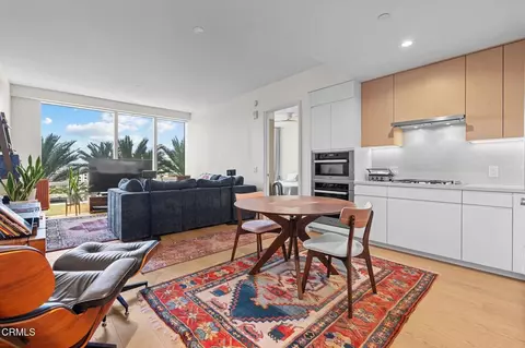 877 Francisco St #1112, Los Angeles, CA 90015