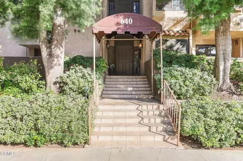 640 S Lake Ave #105, Pasadena, CA 91106