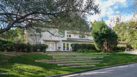 766 Canon Dr, Pasadena, CA 91106