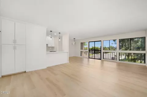 Living - 5300 E Atherton St #2F, Long Beach, CA 90815 photo 2 of 2