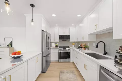 Kitchen - 5300 E Atherton St #2F, Long Beach, CA 90815 photo 1 of 2