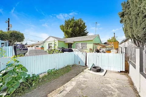 7227 Camellia Ave, North Hollywood, CA 91605
