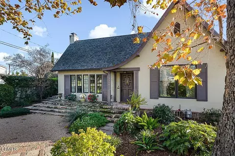 3364 Yorkshire Rd, Pasadena, CA 91107