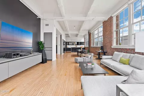 1850 Industrial St #211, Los Angeles, CA 90021