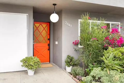 2649 Round Dr, Los Angeles, CA 90032