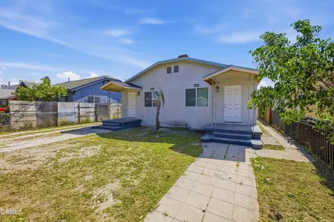1042 W 62nd St, Los Angeles, CA 90044