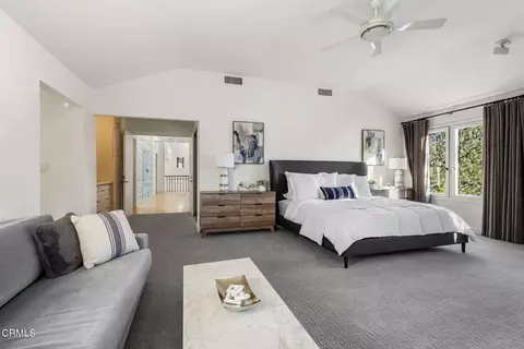 Bedroom - 1265 Chateau Rd, Pasadena, CA 91105 photo 7 of 9