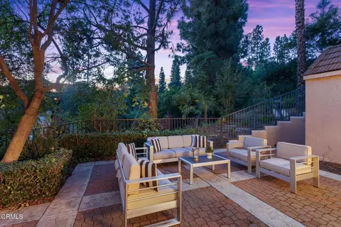 Exterior - 1265 Chateau Rd, Pasadena, CA 91105 photo 13 of 14