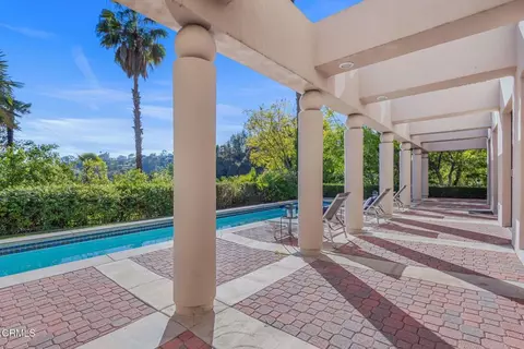 Exterior - 1265 Chateau Rd, Pasadena, CA 91105 photo 5 of 14