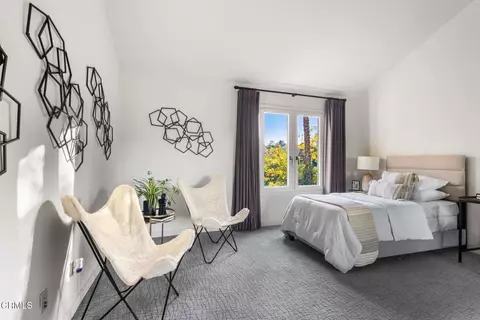 Bedroom - 1265 Chateau Rd, Pasadena, CA 91105 photo 6 of 9