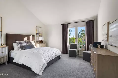 Bedroom - 1265 Chateau Rd, Pasadena, CA 91105 photo 5 of 9