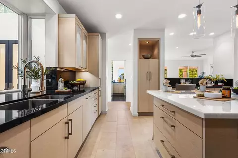 Kitchen - 1265 Chateau Rd, Pasadena, CA 91105 photo 3 of 5