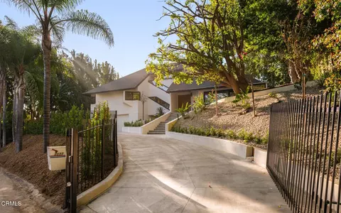 9617 Oak Pass Rd, Beverly Hills, CA 90210