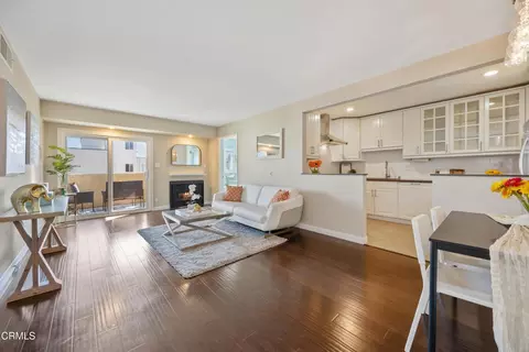 2386 E Del Mar Blvd #301, Pasadena, CA 91107