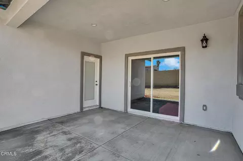Exterior - 45060 Andale Ave, Lancaster, CA 93535 photo 2 of 6