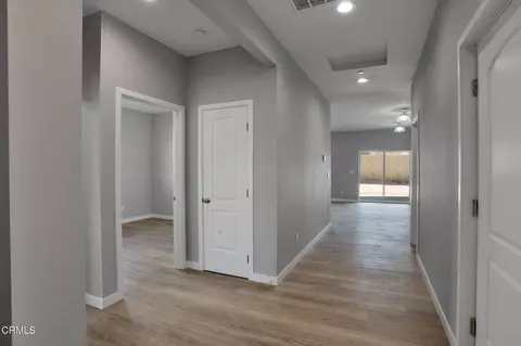 Entry Way - 45060 Andale Ave, Lancaster, CA 93535 photo 1 of 4