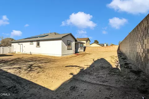Exterior - 45060 Andale Ave, Lancaster, CA 93535 photo 4 of 6
