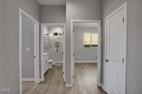Entry Way - 45060 Andale Ave, Lancaster, CA 93535 photo 2 of 4