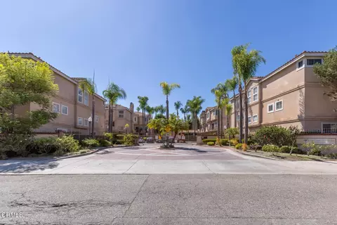 13945 Lemoli Ave, Hawthorne, CA 90250