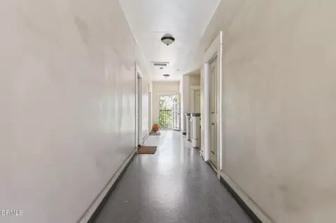 Entry Way - 421 N Euclid Ave, Pasadena, CA 91101 photo 1 of 5