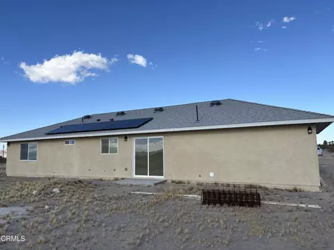 9210 Cherokee Trl, Lucerne Valley, CA 92356